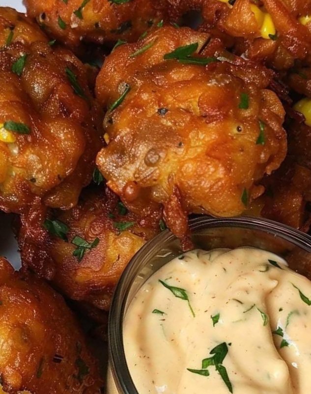 Cajun Crawfish and Corn Fritters with Remoulade – Southern-Style Bites with a Kick! 🦞🌽