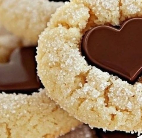 Valentine Crinkle Cookies (Soft, Buttery & Sugar-Dusted!)
