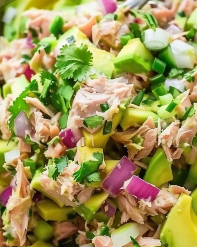 Avocado Tuna Salad 🥑🍣