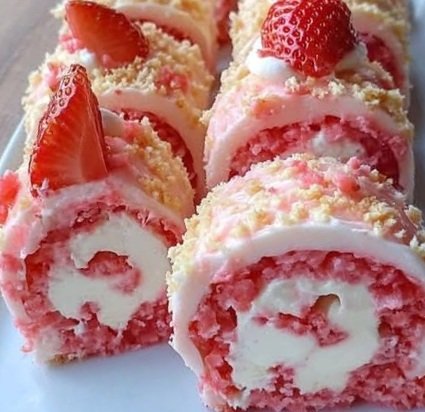 Strawberry Shortcake Cheesecake Rolls – No-Bake, No-Stress, All Bliss!