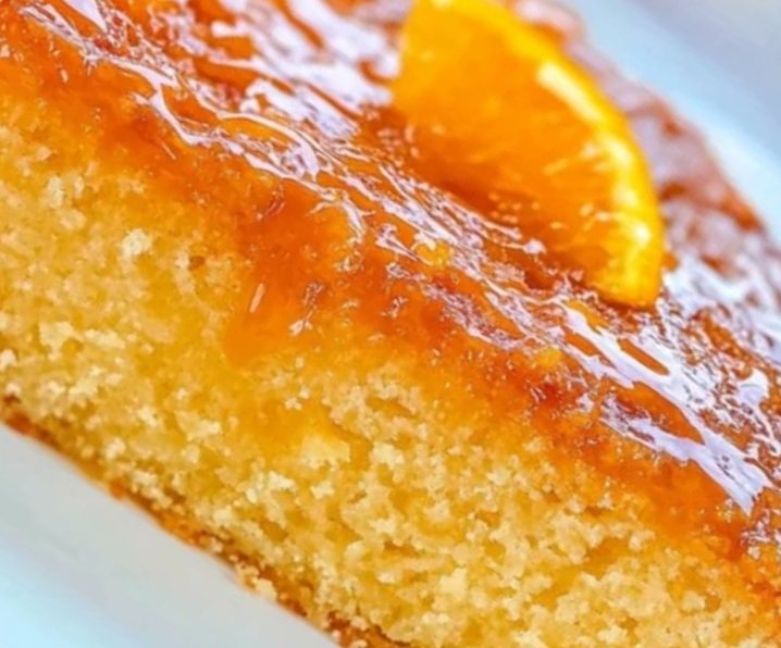 🍊🍰 Orange Drizzle Cake: A Zesty, Moist Delight to Brighten Your Day