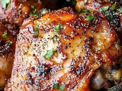 Juicy Baked Chicken Thighs: A Flavorful, Crispy Delight