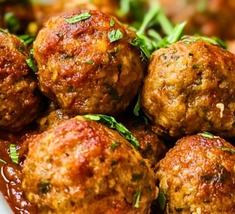 Italian Oven-Baked Meatballs: Tender, Flavorful, and Family-Friendly