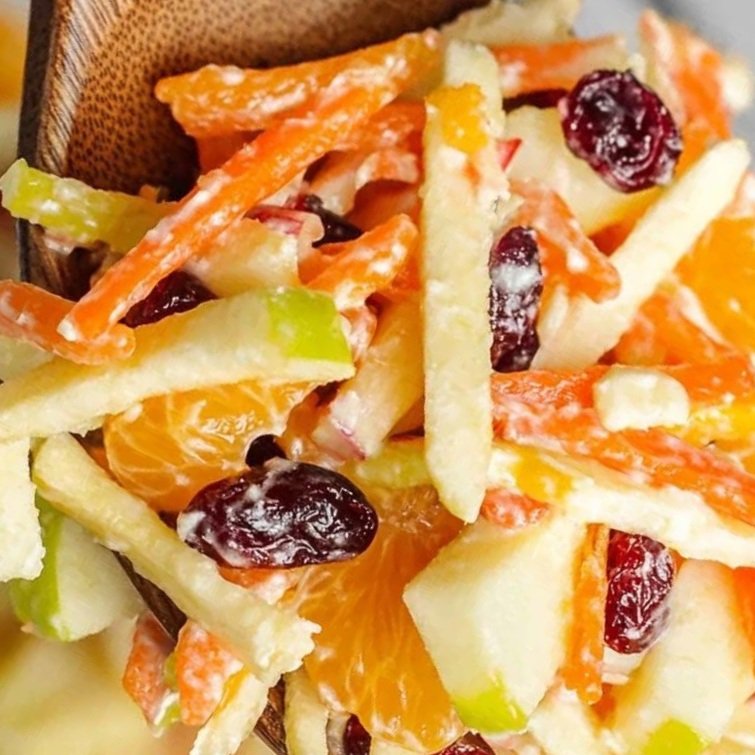 Crisp Carrot Apple Salad with Creamy Citrus Vanilla Dressing: A Refreshing Delight