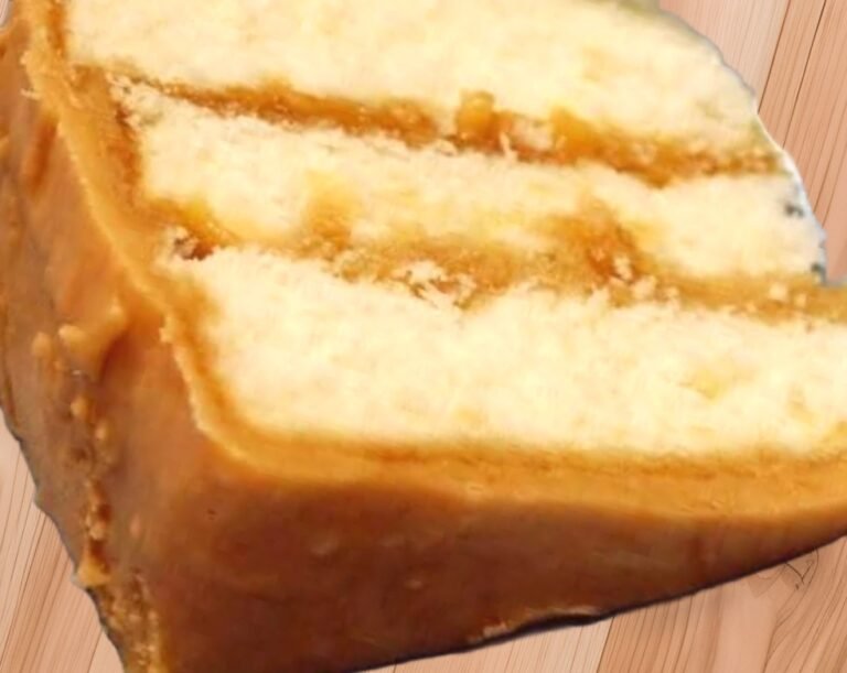Southern Caramel Delight Cake: A Sweet Southern Staple 🍰🍮