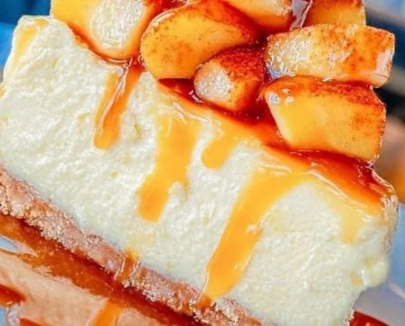 Apple Pie Cheesecake: A Decadent Fusion Dessert