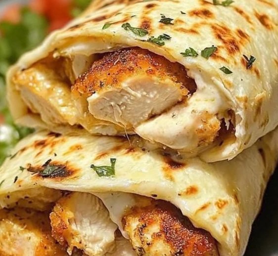 Crispy Air Fryer Chicken & Mozzarella Wraps: A Flavor-Packed Meal