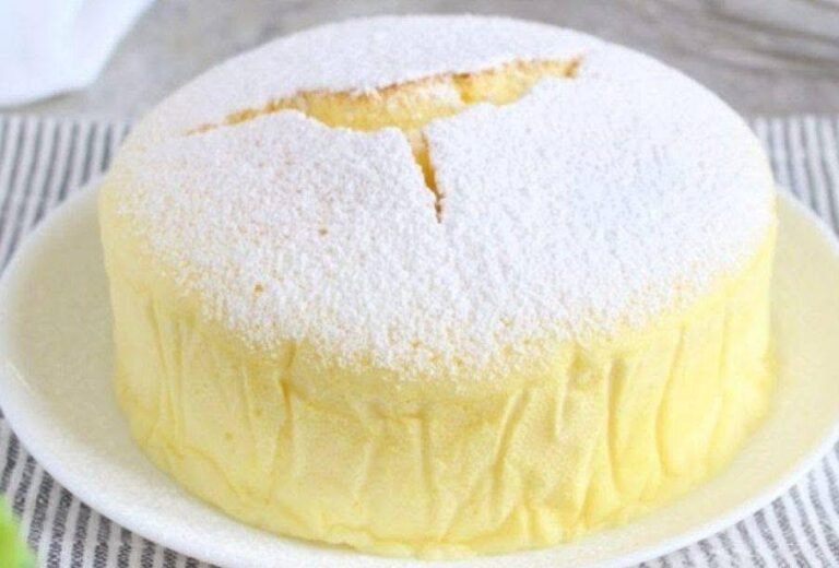 Heavenly Cloud Cake: A Light and Fluffy Italian Delight