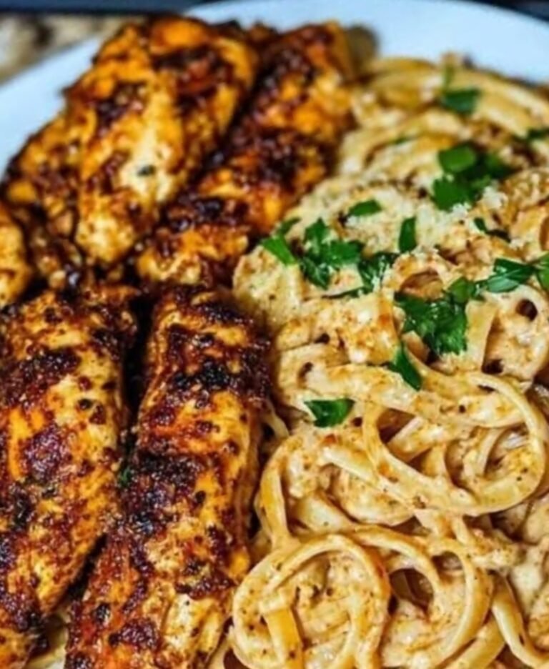Spicy Cajun Chicken Linguine with Velvety Garlic Parmesan Sauce 🍝🌶️