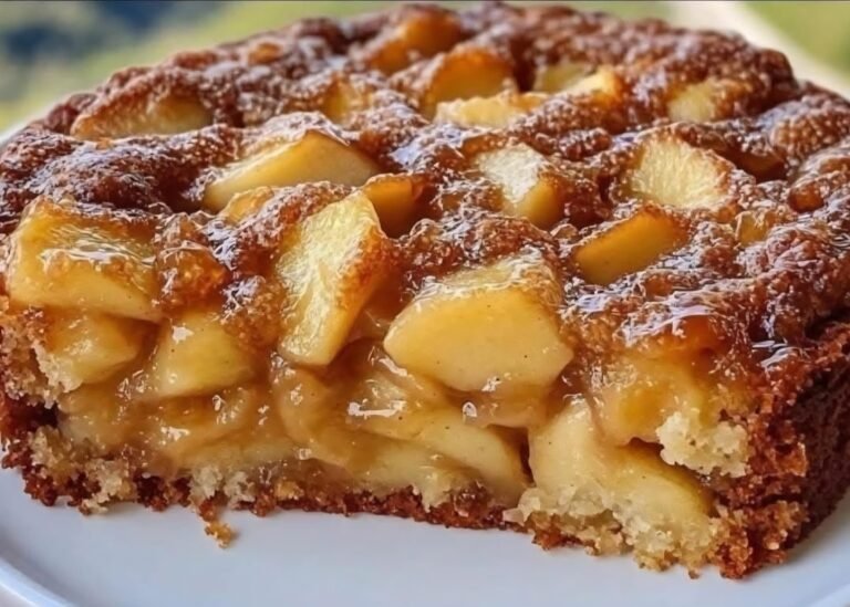 Caramel Apple Dump Cake: A Sweet, Effortless Dessert 🍏🍎🍰