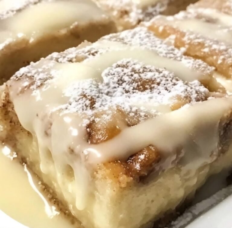 Cinnamon Roll Cheesecake Bars with Vanilla Drizzle 🍰🍥✨