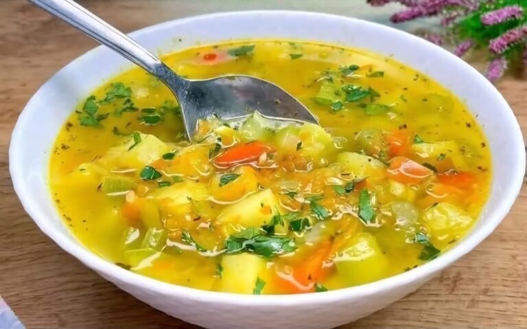 Hearty Vegetable Soup: A Healthy, Customizable Comfort Dish