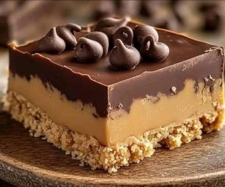 Reese’s Peanut Butter No-Bake Bars 🍫🥜