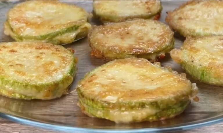 Cheesy Pan-Fried Zucchini Rounds: A Quick and Flavorful Side Dish