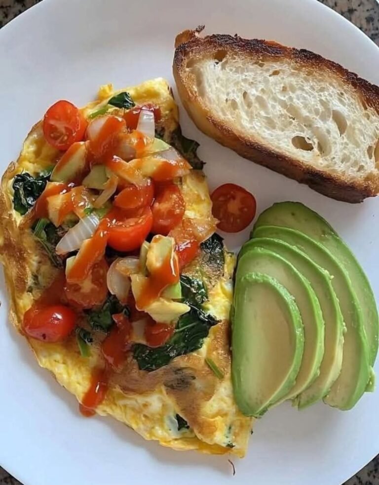 Veggie-Packed Omelette with Avocado Toast: A Protein-Rich Breakfast Boost! 🥚🥑