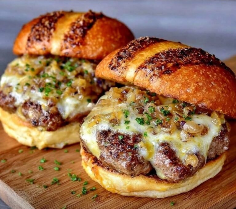 🍔 Homemade Caramelized Onion Burger – Absolutely Insane! 🍔🍟😍😋