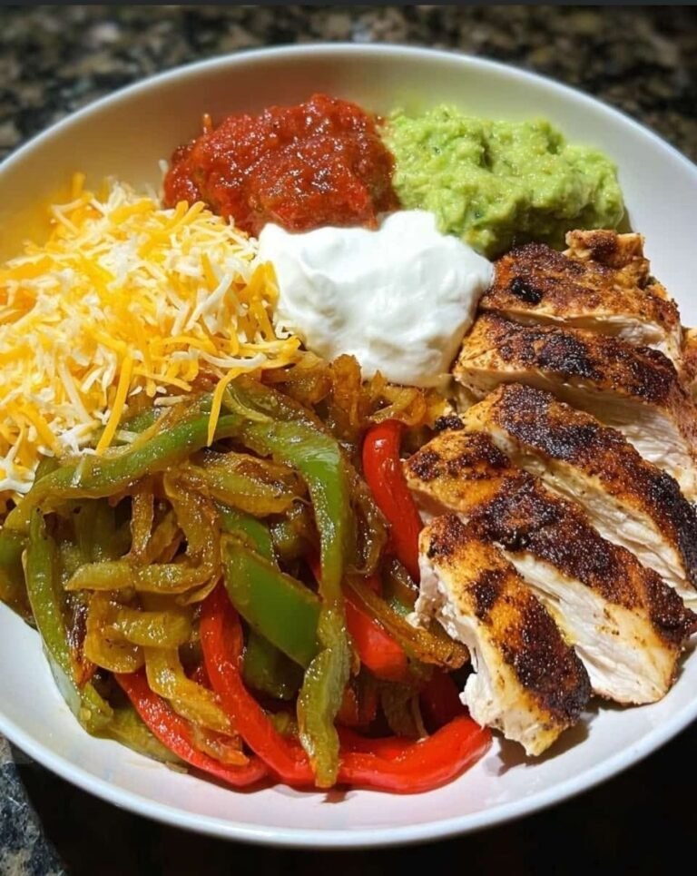 Low-Carb Chicken Fajita Bowl with Guacamole, Fresh Salsa & Melted Cheese